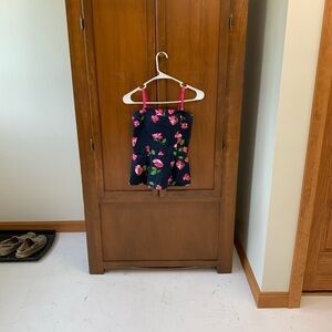 HOLLISTER corset crop top medium 14-15 in pit pit length 16 in adjustable strap